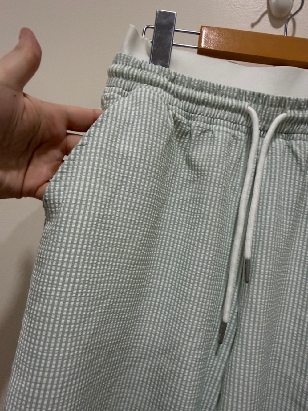 HALARA Mid Rise Double Layer Drawstring Mint Stripe Wide-Leg Ribbed Lounge Pants - Picture 6 of 12